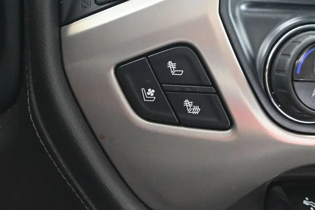 Used 2018 QUICKSILVER METALLIC GMC Denali image 19