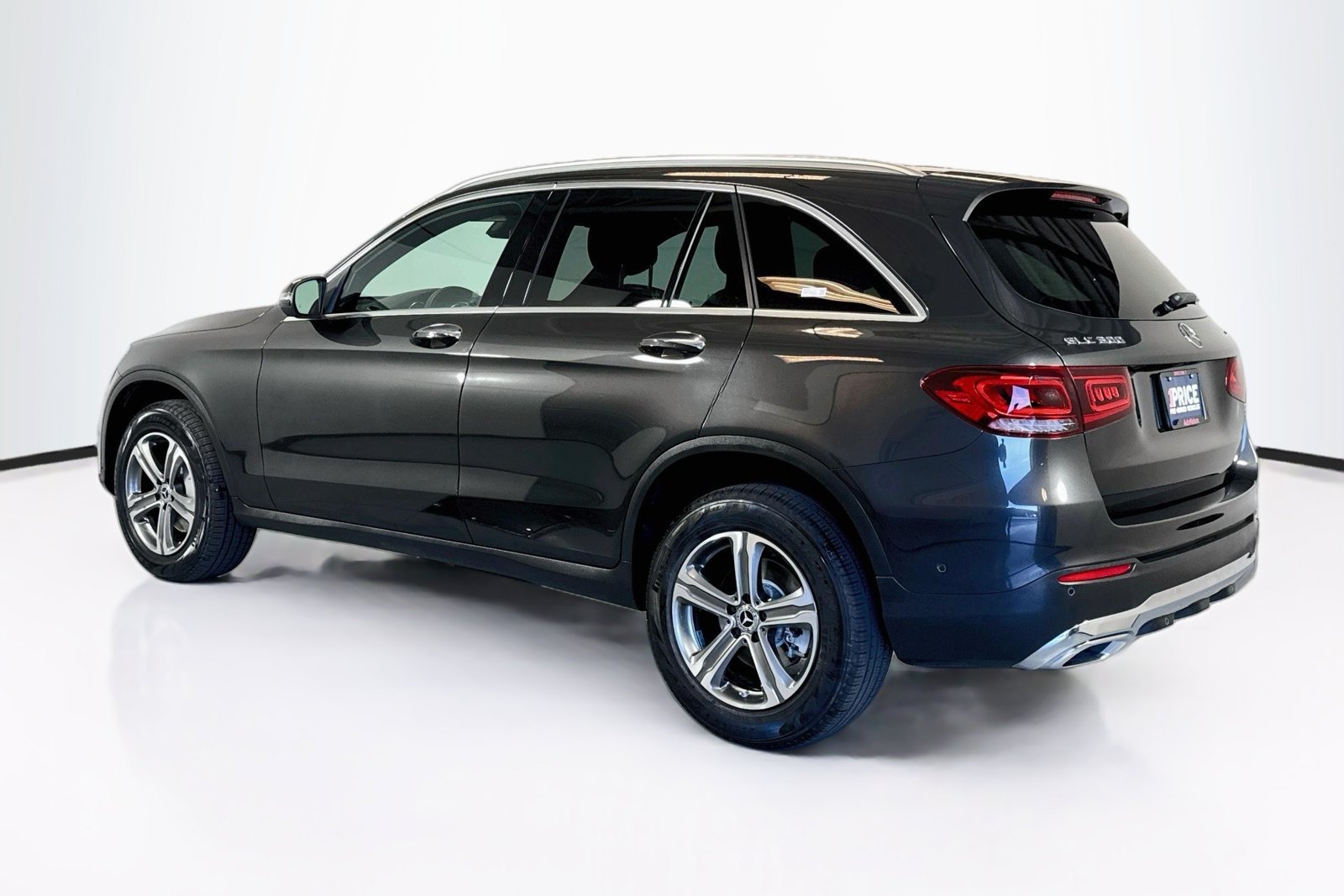 Certified Used 2022 Graphite Grey Metallic Mercedes-Benz GLC 300 image 7