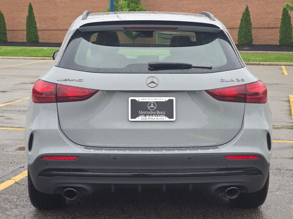 New 2026 MANUFAKTUR Alpine Grey Mercedes-Benz GLA 35 AMG® image 52