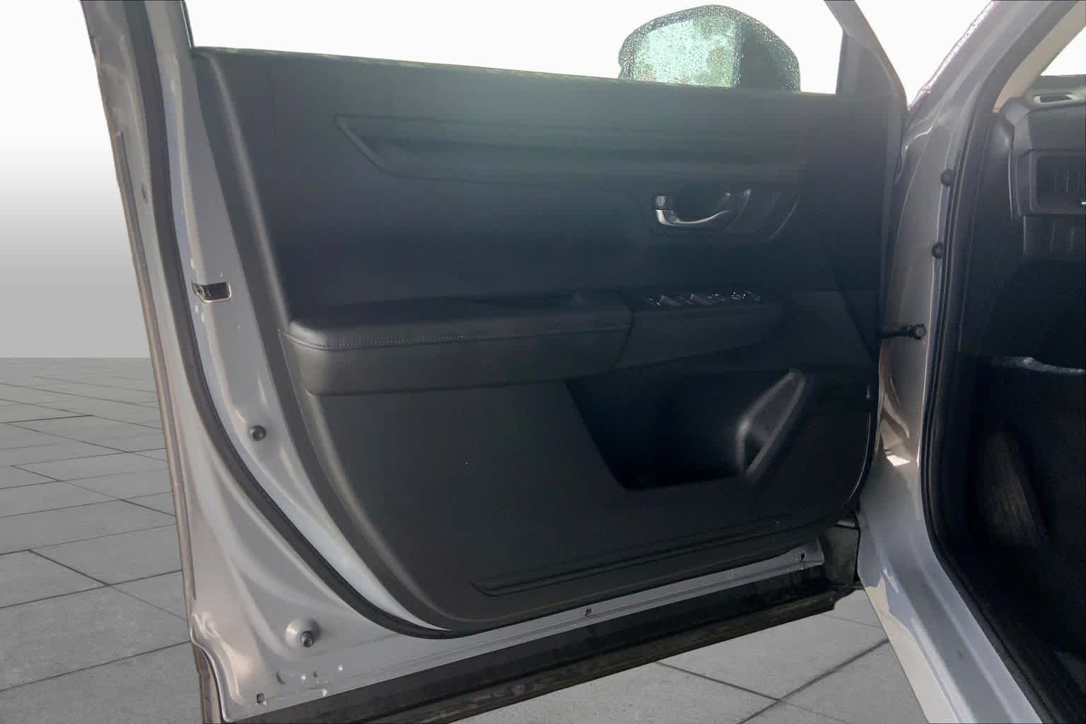 Used 2026 Urban Gray Pearl Honda EX image 21