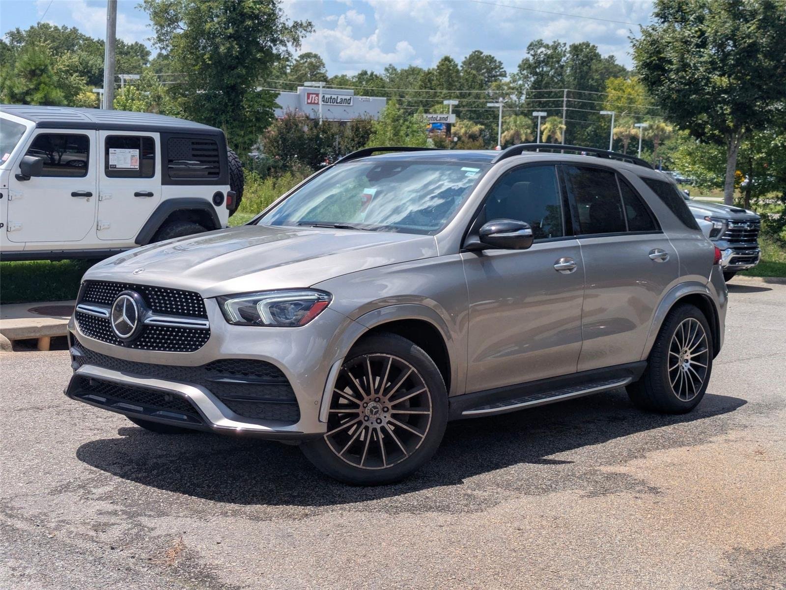 Used 2022 Mojave Silver Metallic Mercedes-Benz GLE 350 image 1