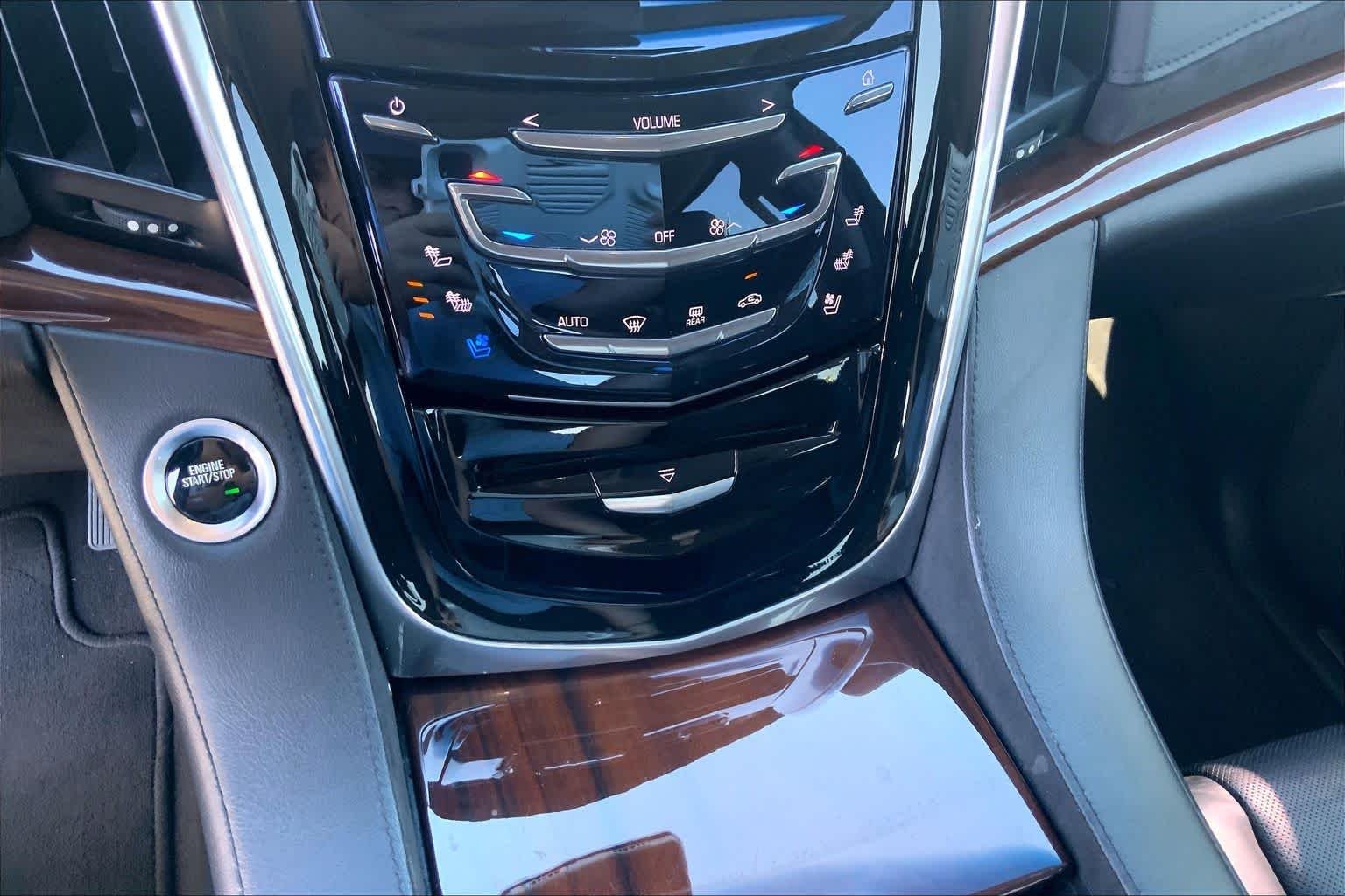 Used 2020 Radiant Silver Metallic Cadillac Premium Luxury image 35