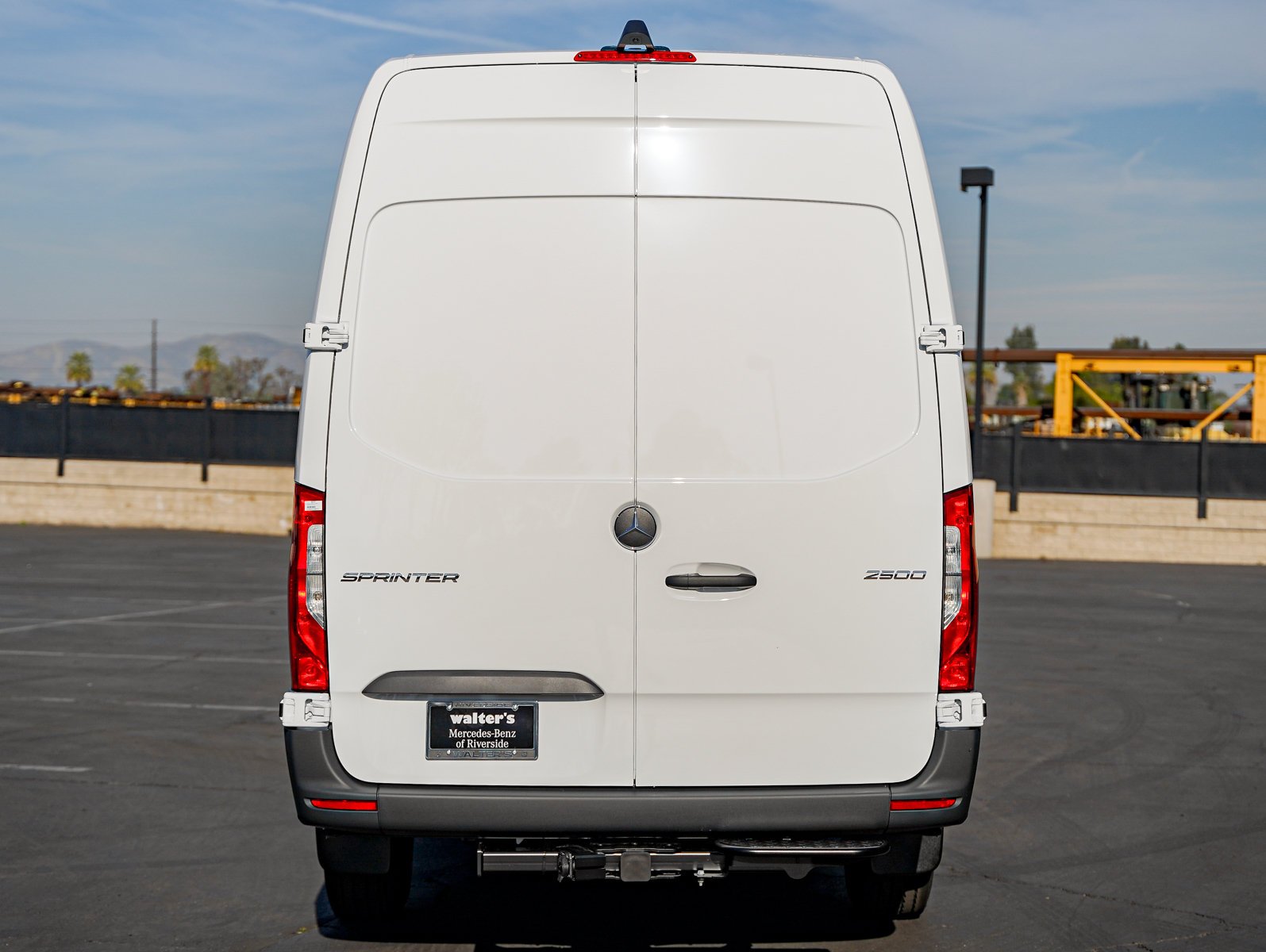New 2026 Arctic+White Mercedes-Benz 2500 High Roof I4 Diesel HO 170 RWD image 5