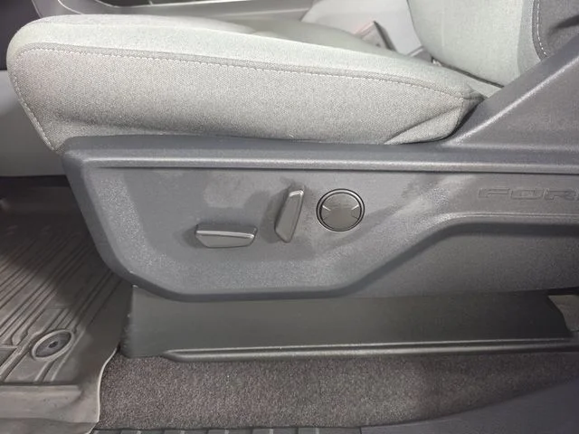 Certified Used 2024 Oxford White Ford XLT image 20