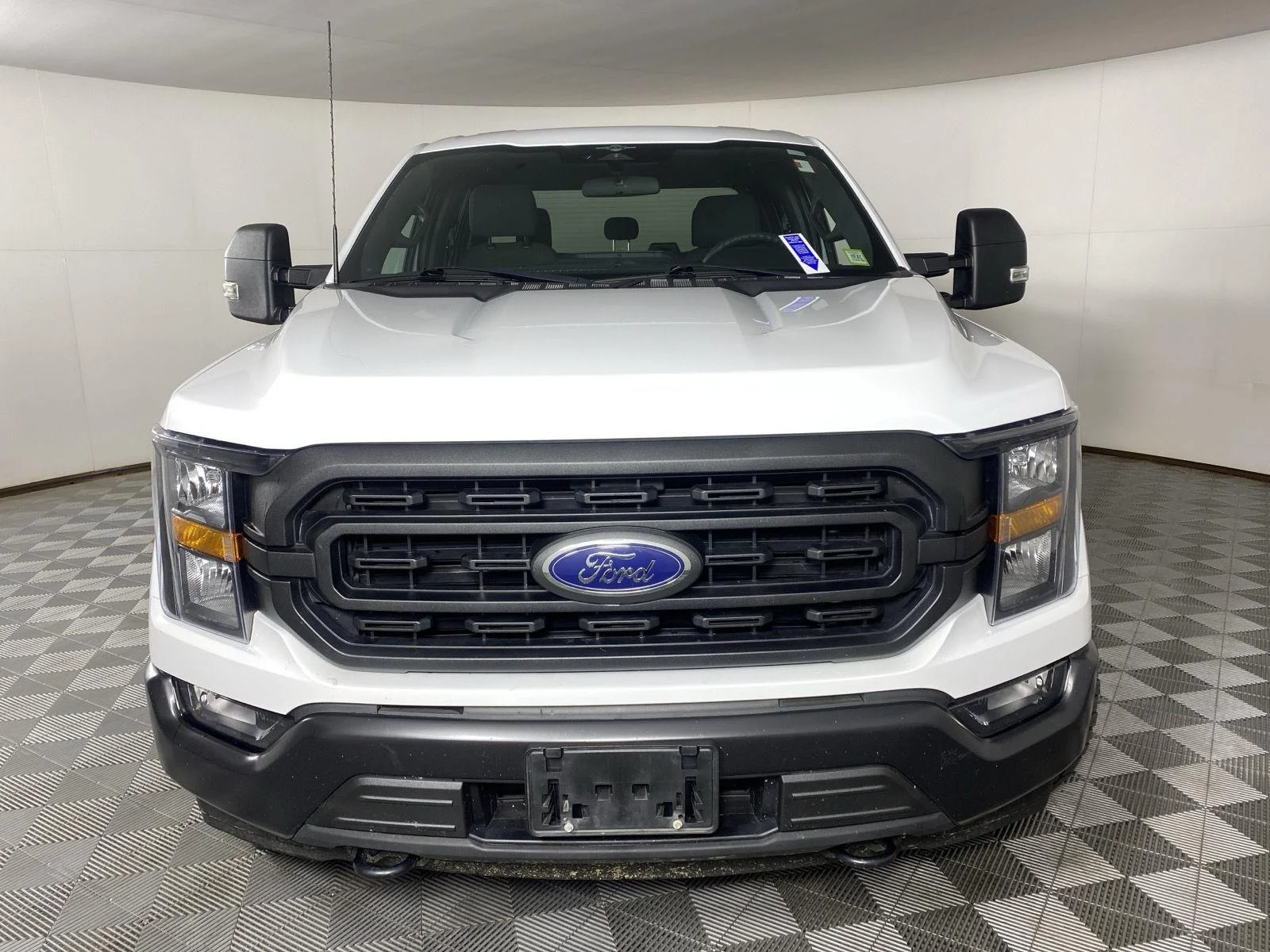 Used 2023 Oxford White Ford XL image 10