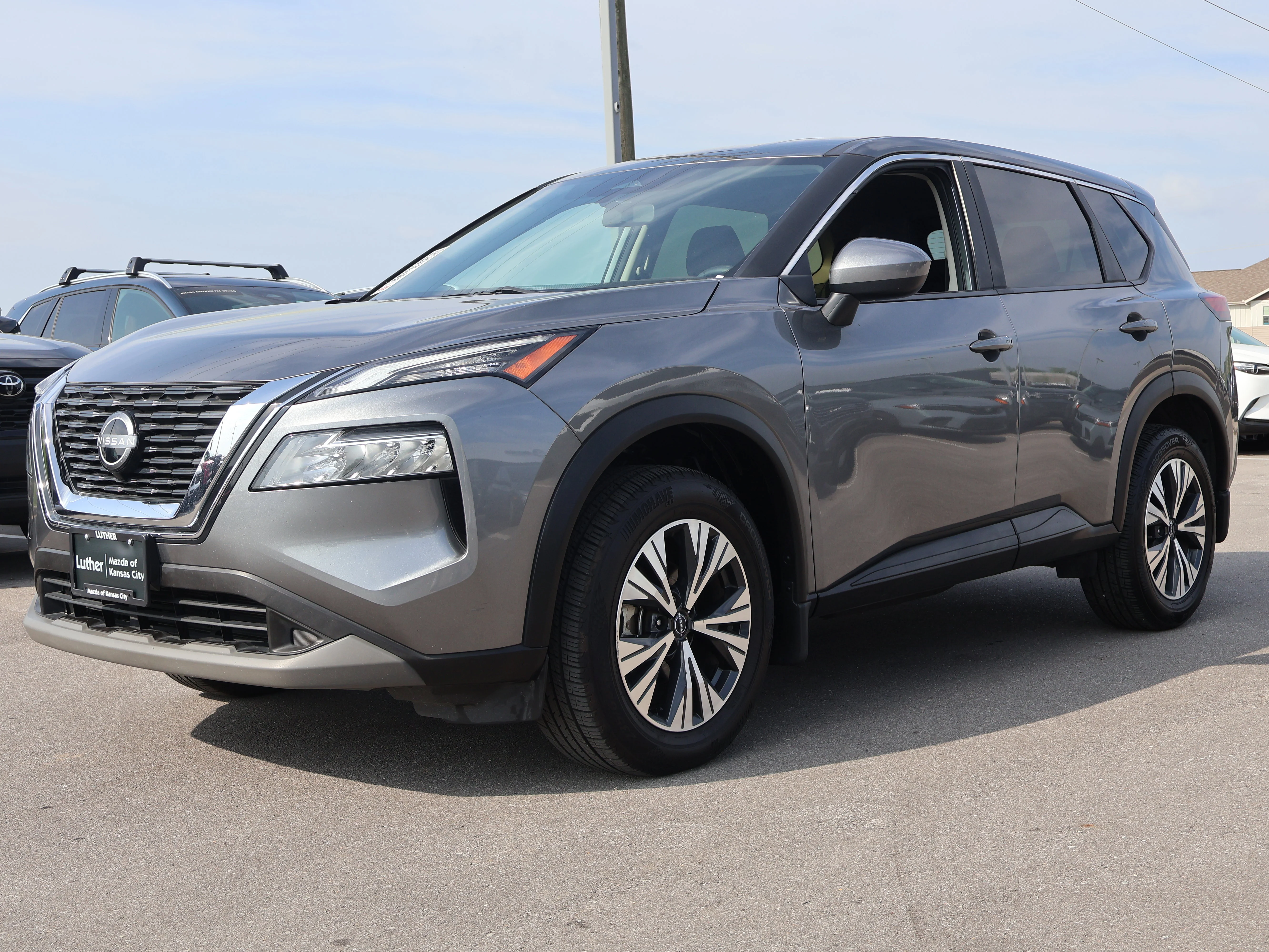 Used 2023 Nissan Rogue SV with VIN JN8BT3BB1PW470291 for sale in Kansas City