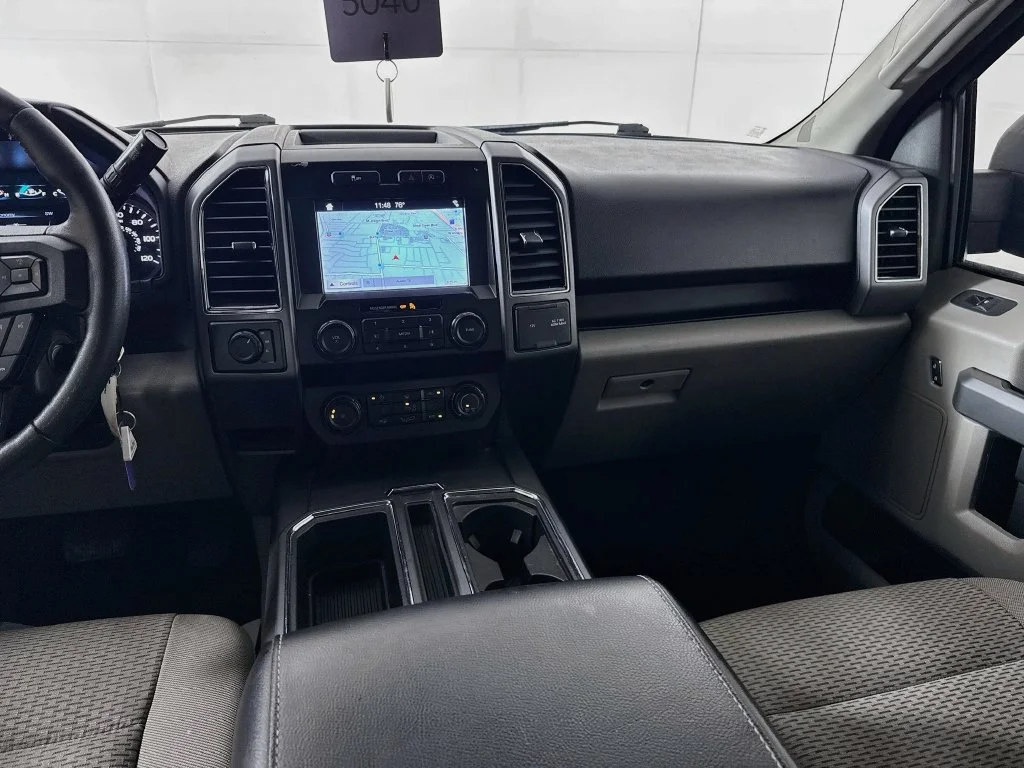 Used 2019 Gray Ford XLT image 27
