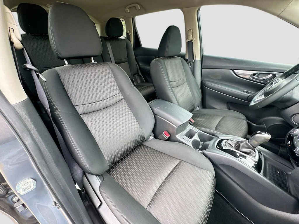 Used 2018 Gray Nissan SV image 34