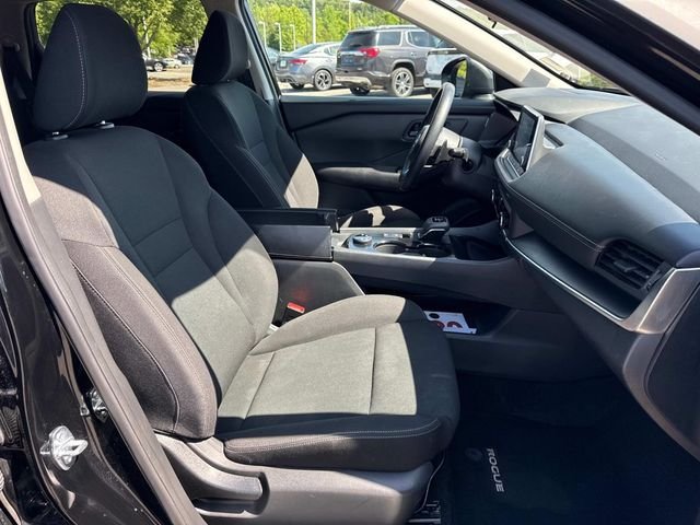 Used 2024 Black Nissan S image 25
