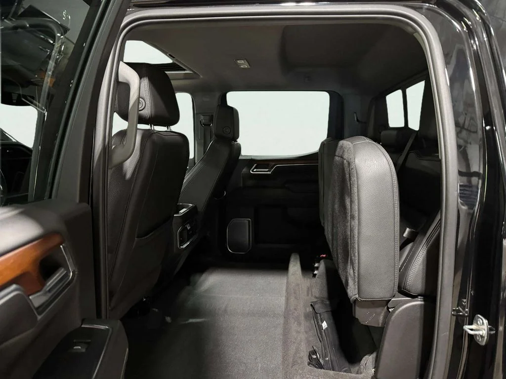 Used 2023 Onyx Black GMC Denali image 28