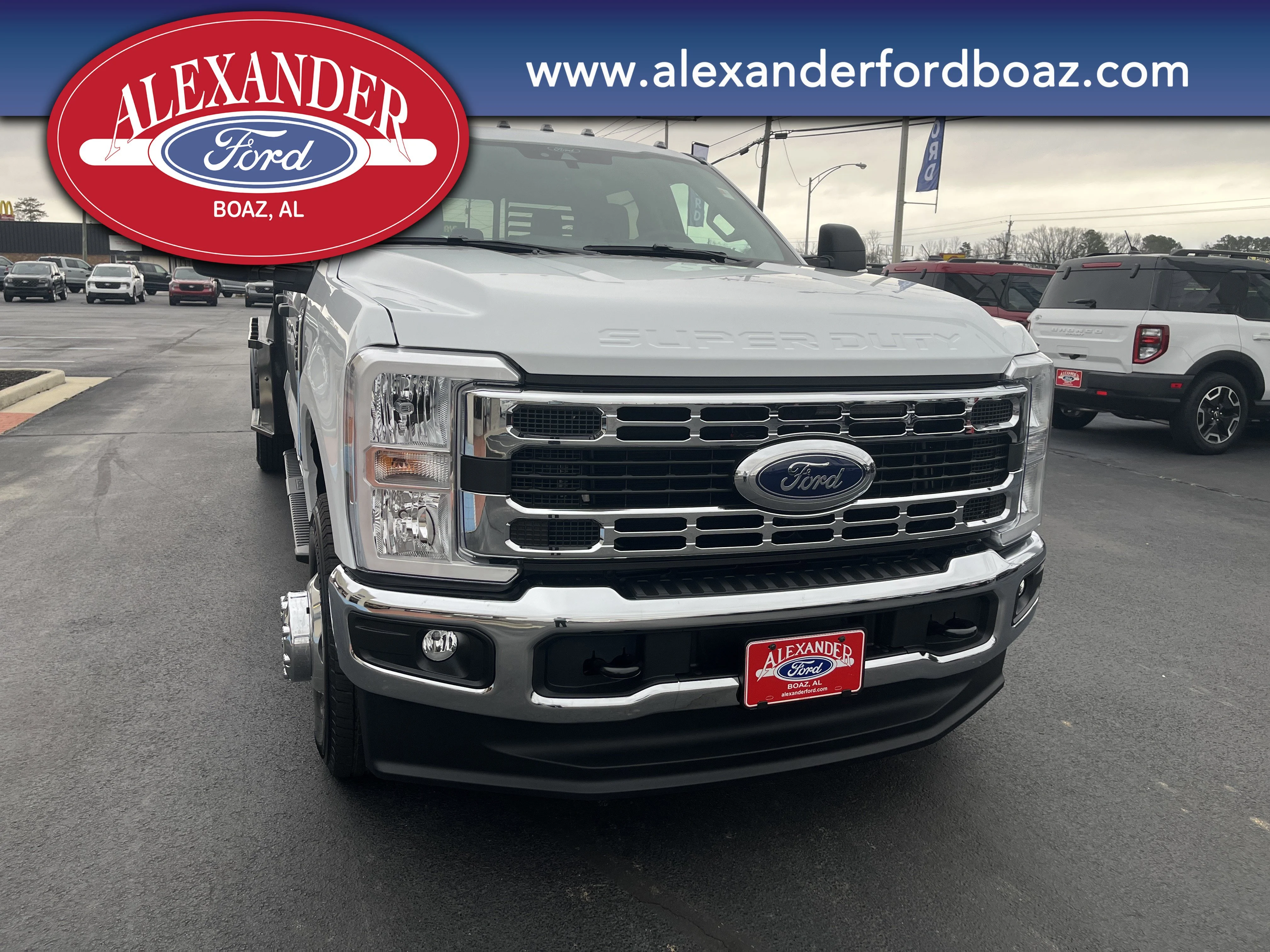 New 2026 Oxford White Ford F-350® XL image 5