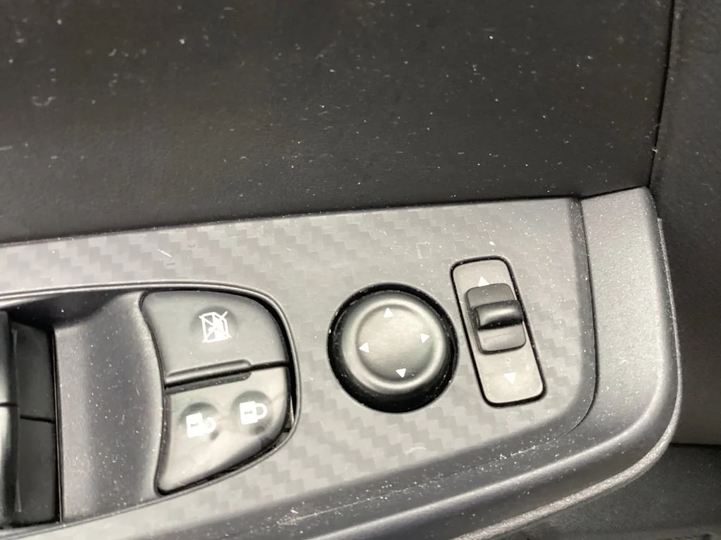Used 2022 Gray Nissan SV image 40