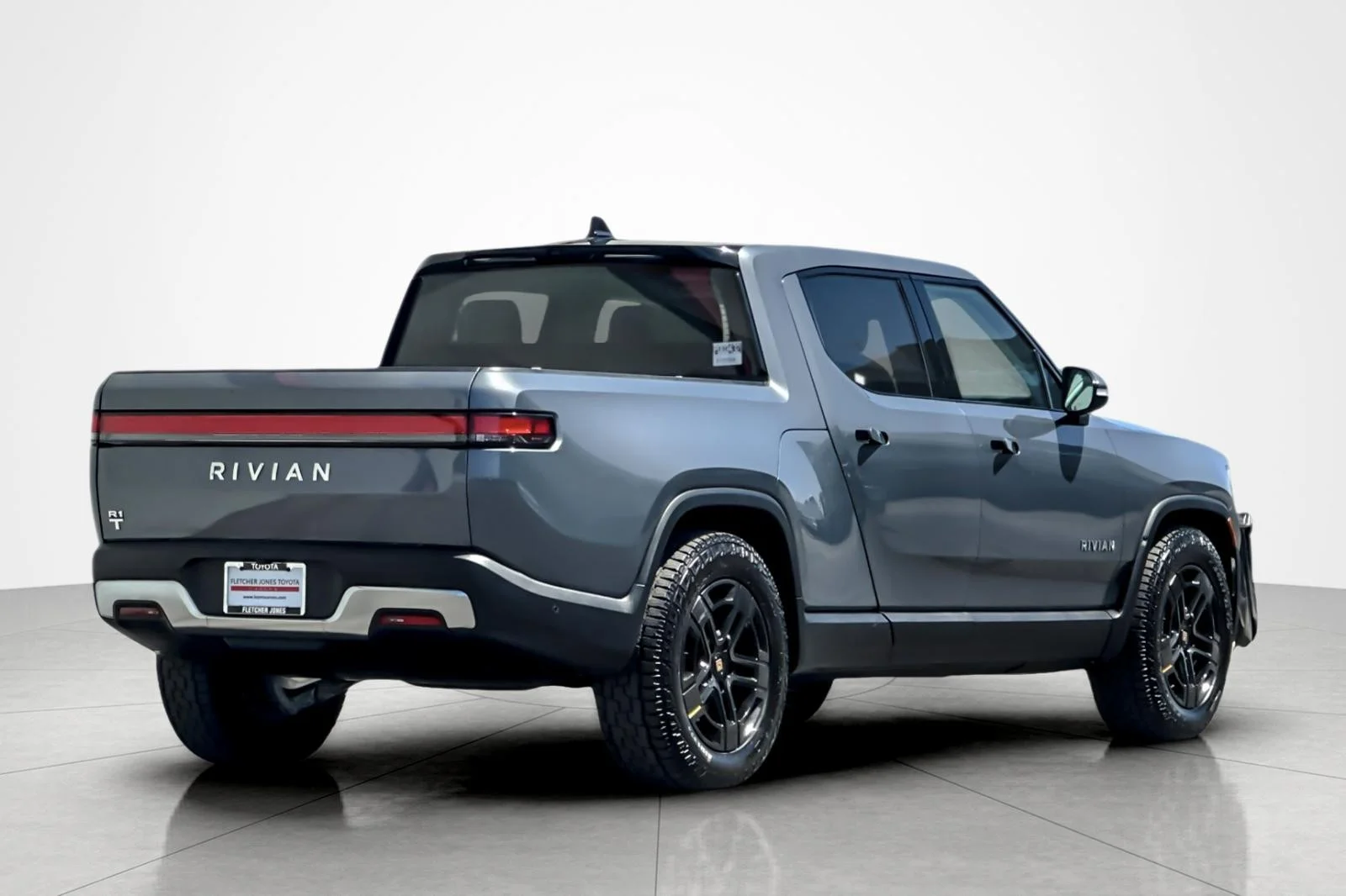 Used 2024 GRAY Rivian Adventure image 5