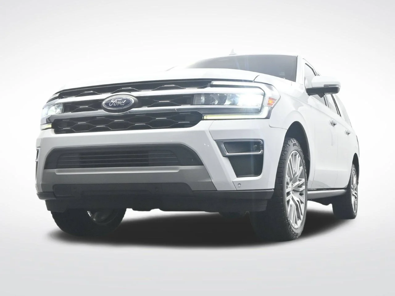 Used 2023 Oxford White Ford Limited image 46