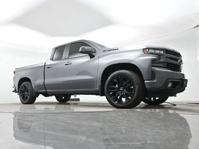 Used 2020 SATIN STEEL METALLIC Chevrolet RST image 22