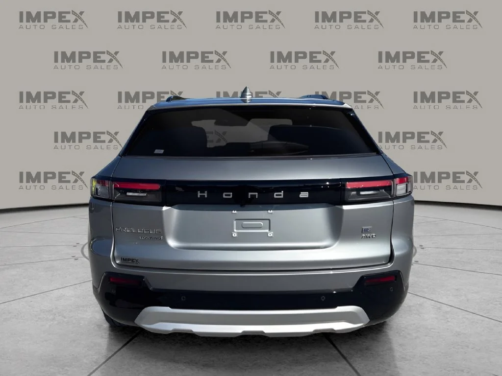 Used 2025 Silver Honda Touring image 4