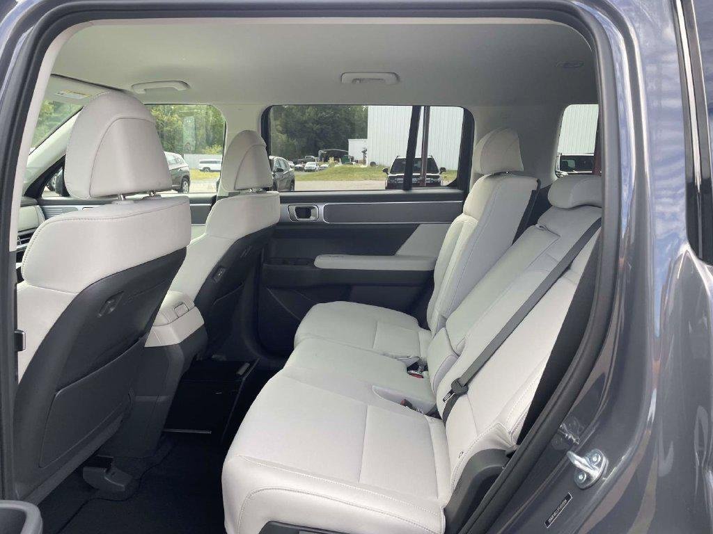 New 2026 Gray Hyundai SE FWD image 10
