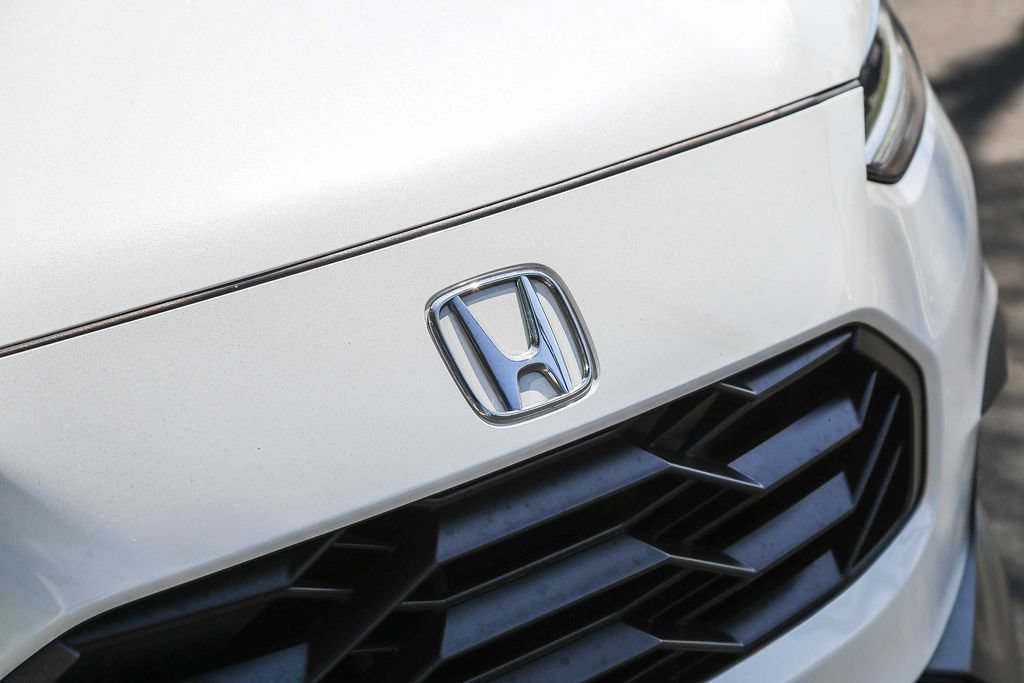 Certified Used 2024 Platinum White Pearl Honda 5DR 2WD SPORT BD image 37