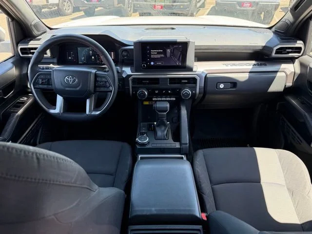 2025 Toyota Tacoma SR5 - Photo 6