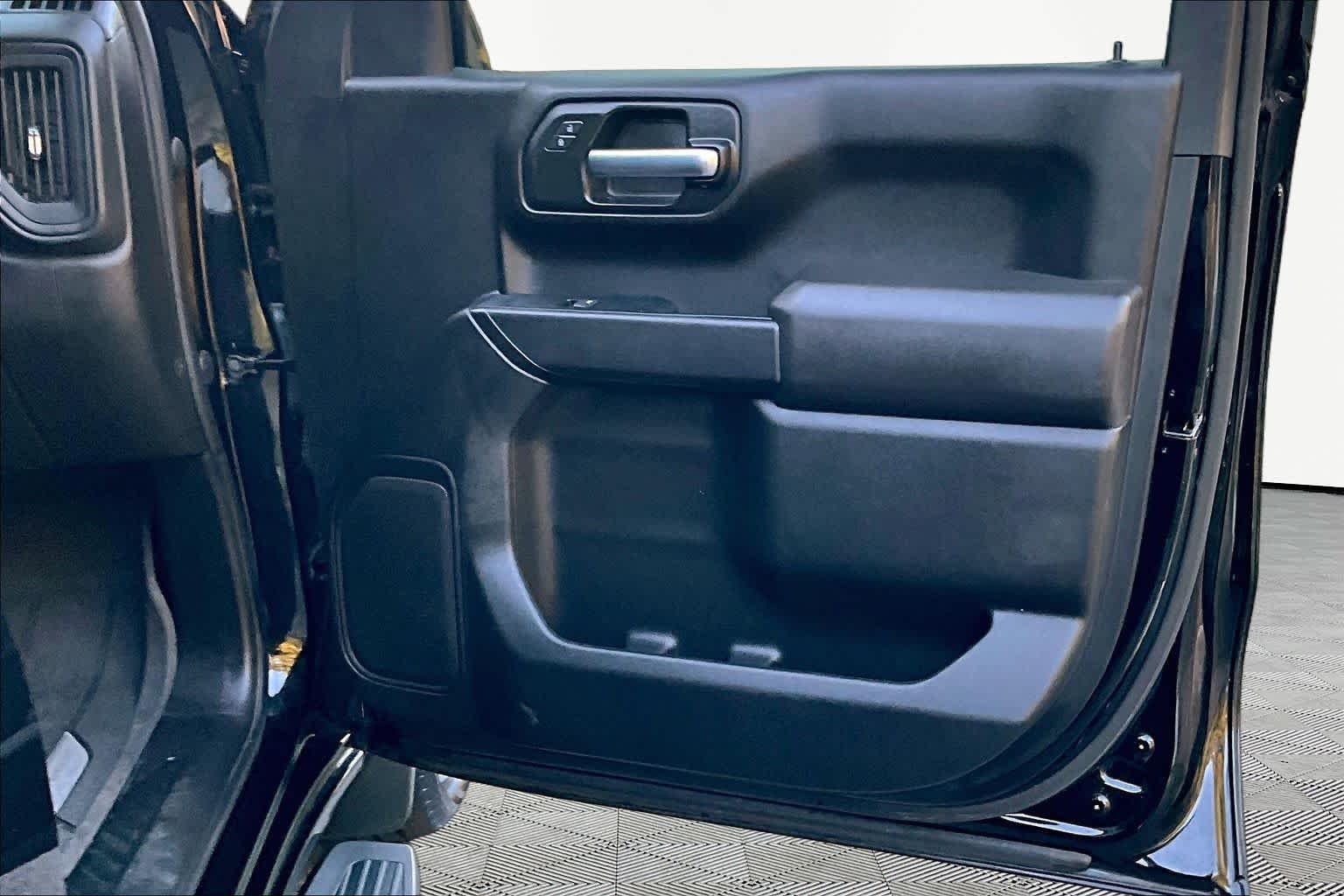 Used 2023 Black Chevrolet Custom image 23