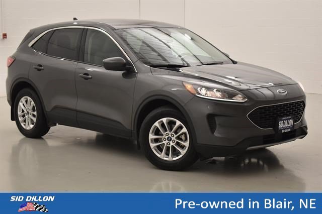Used 2020 Magnetic Metallic Ford SE image 10