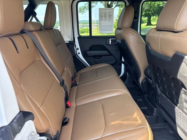 Used 2022 White Jeep Unlimited Rubicon 4xe image 12
