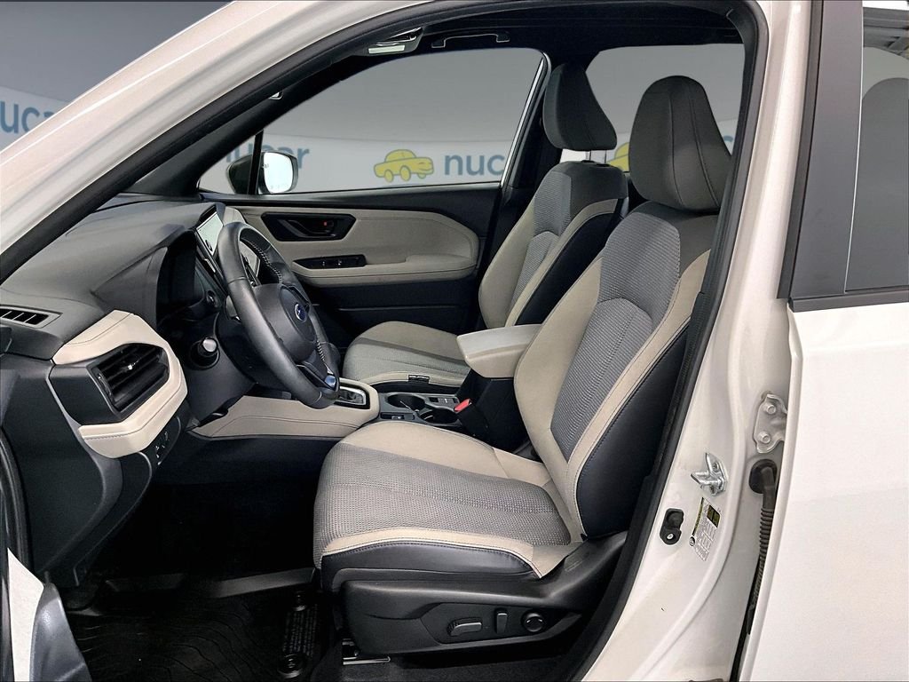 Used 2025 Crystal White Pearl Subaru Premium image 10