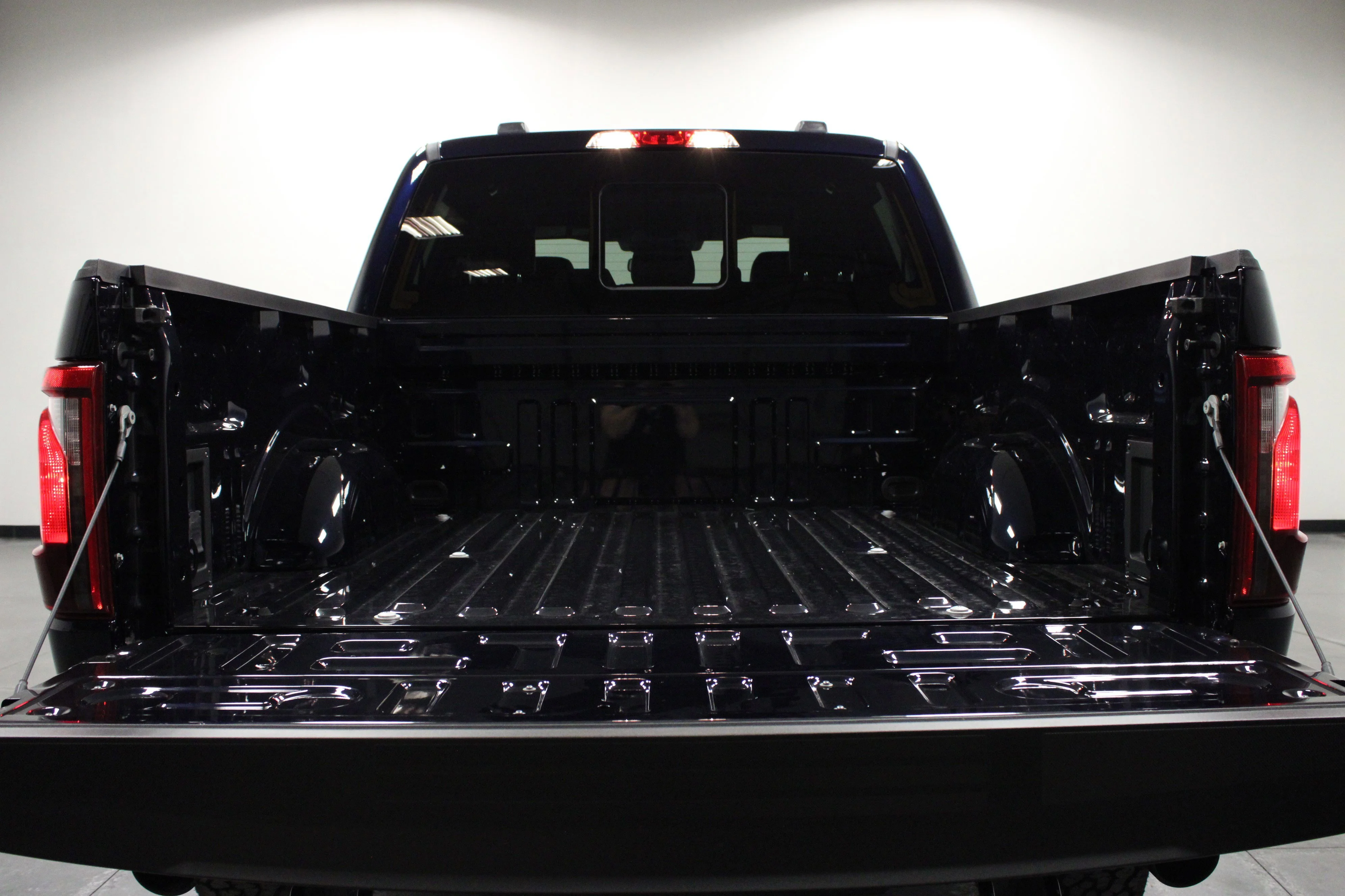 New 2026 Antimatter Blue Metallic Ford Tremor® image 14