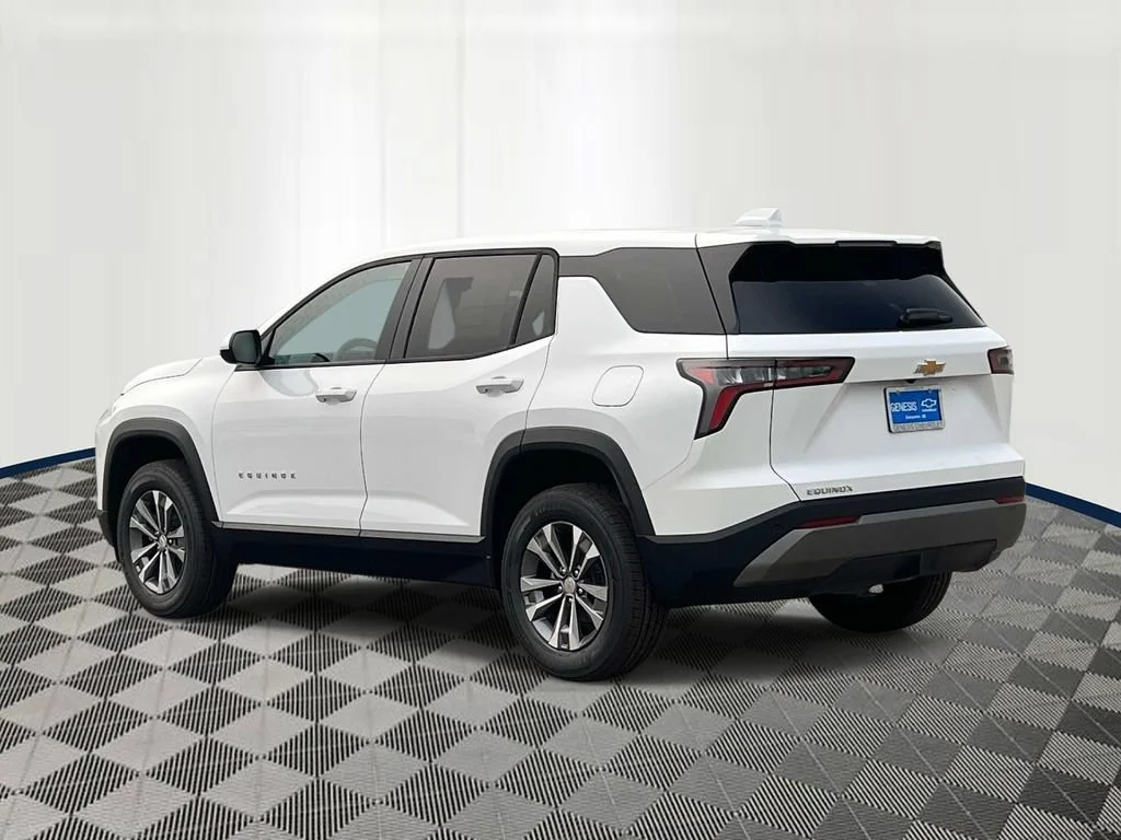 New 2027 Summit White Chevrolet LT image 4