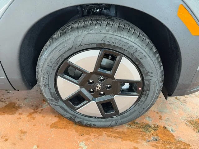 New 2026 Hampton Gray Hyundai SE image 8