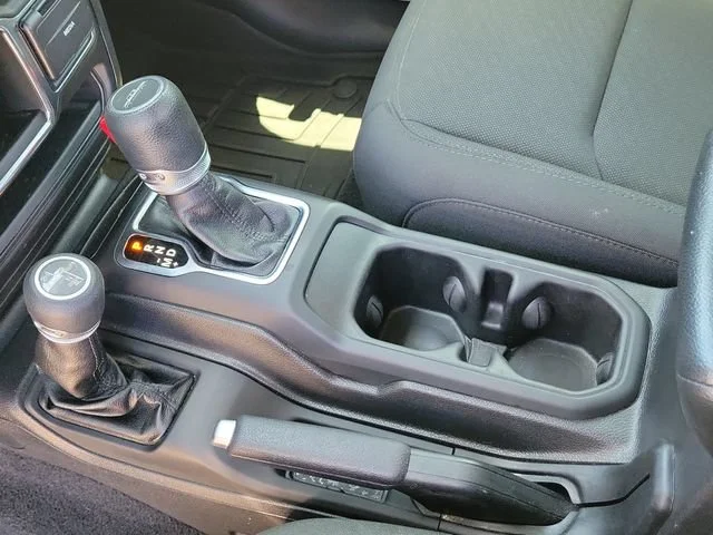 2021 Jeep Gladiator Sport - Photo 36
