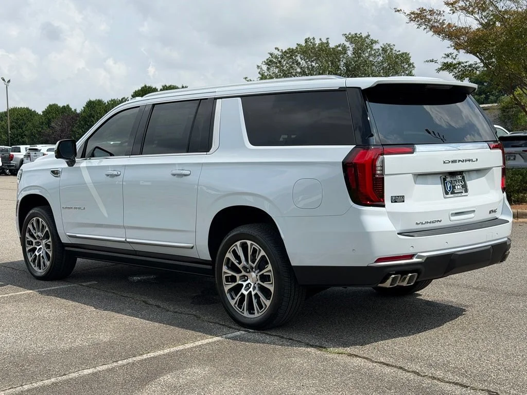 2026 GMC Yukon XL Denali - Photo 33