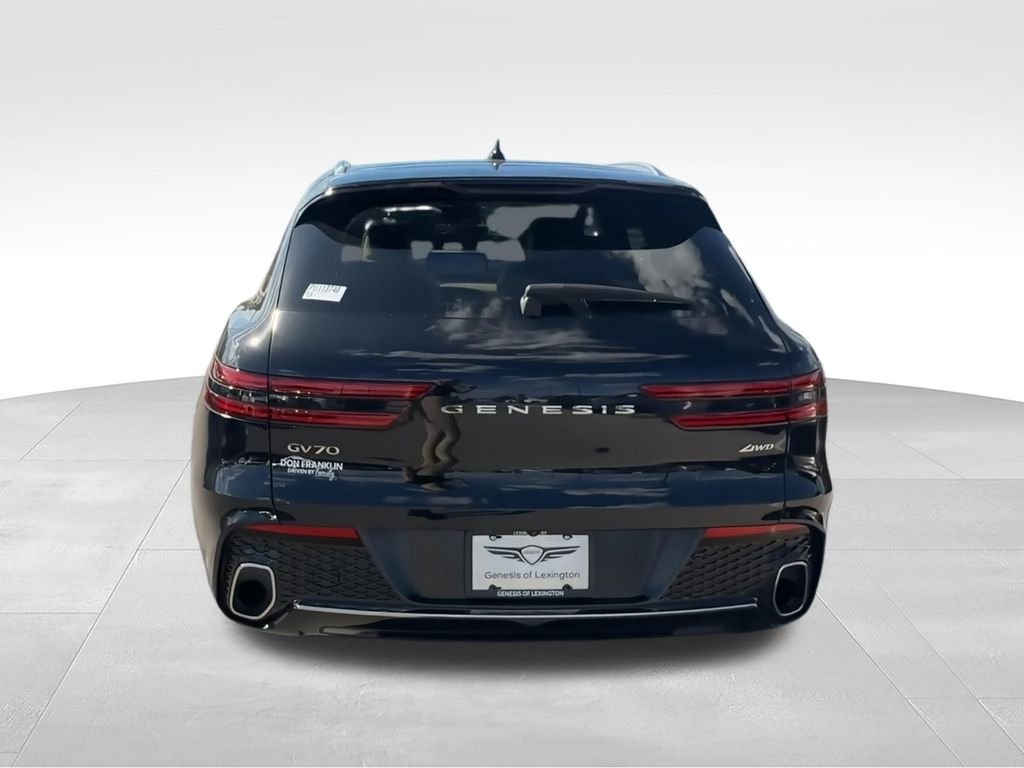 Used 2023 Black Genesis 2.5T image 7