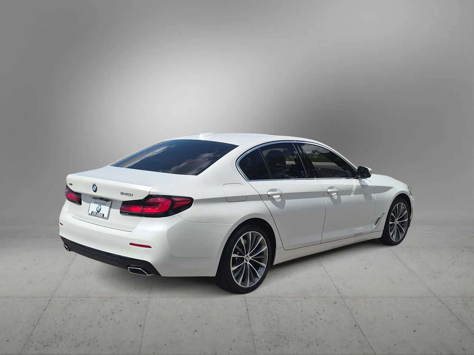 Certified Used 2023 Mineral White Metallic BMW 540i xDrive image 8