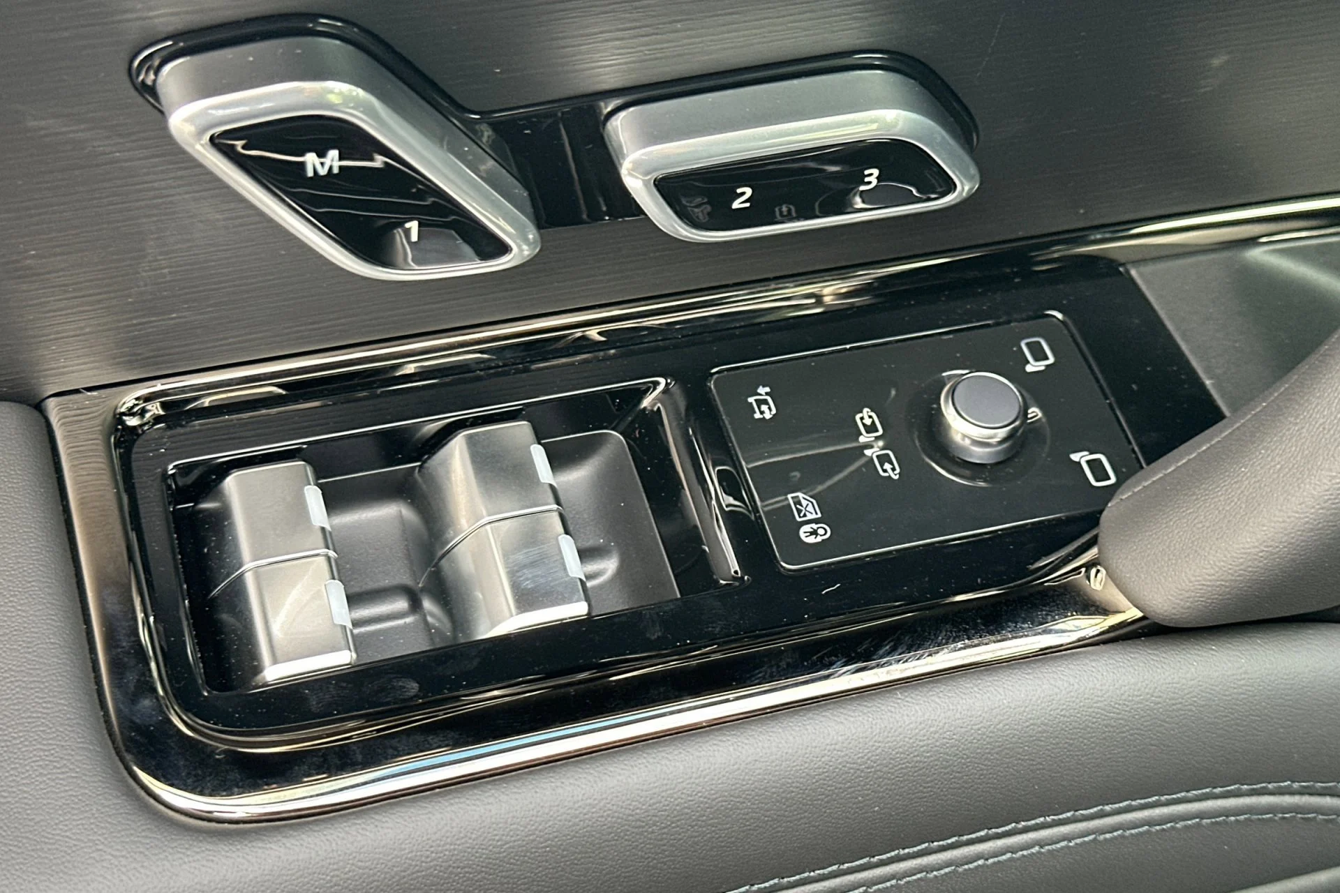 2025 Land Rover Range Rover Sport Dynamic SE - Photo 15
