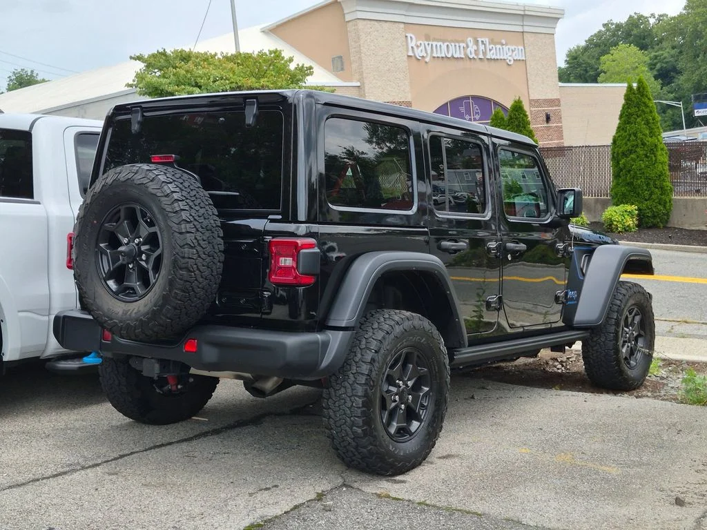 Used 2023 Black Jeep Rubicon 20th Anniversary Edition 4xe image 6