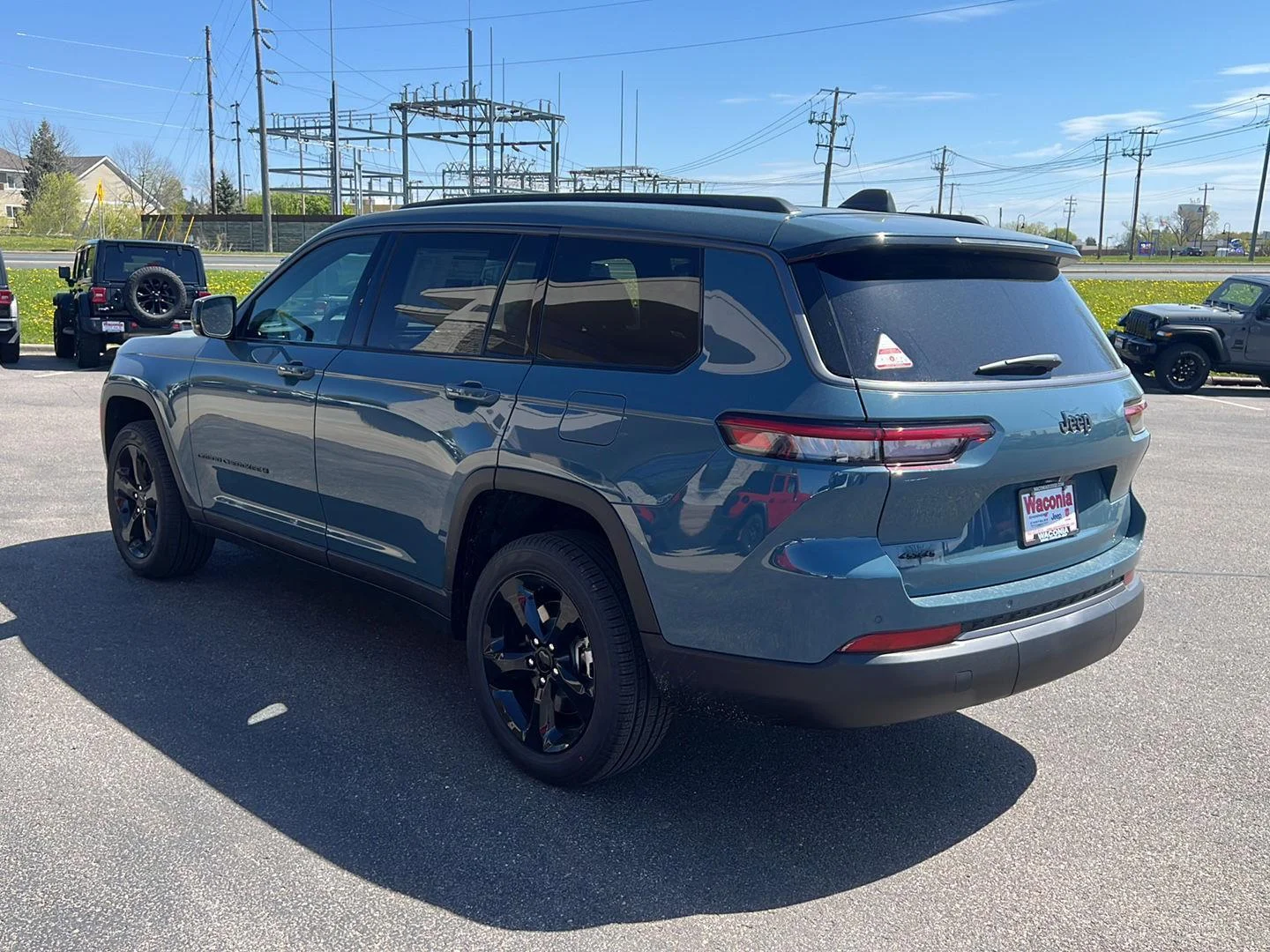 New 2026 Steel Blue Exterior Paint Jeep Limited image 5
