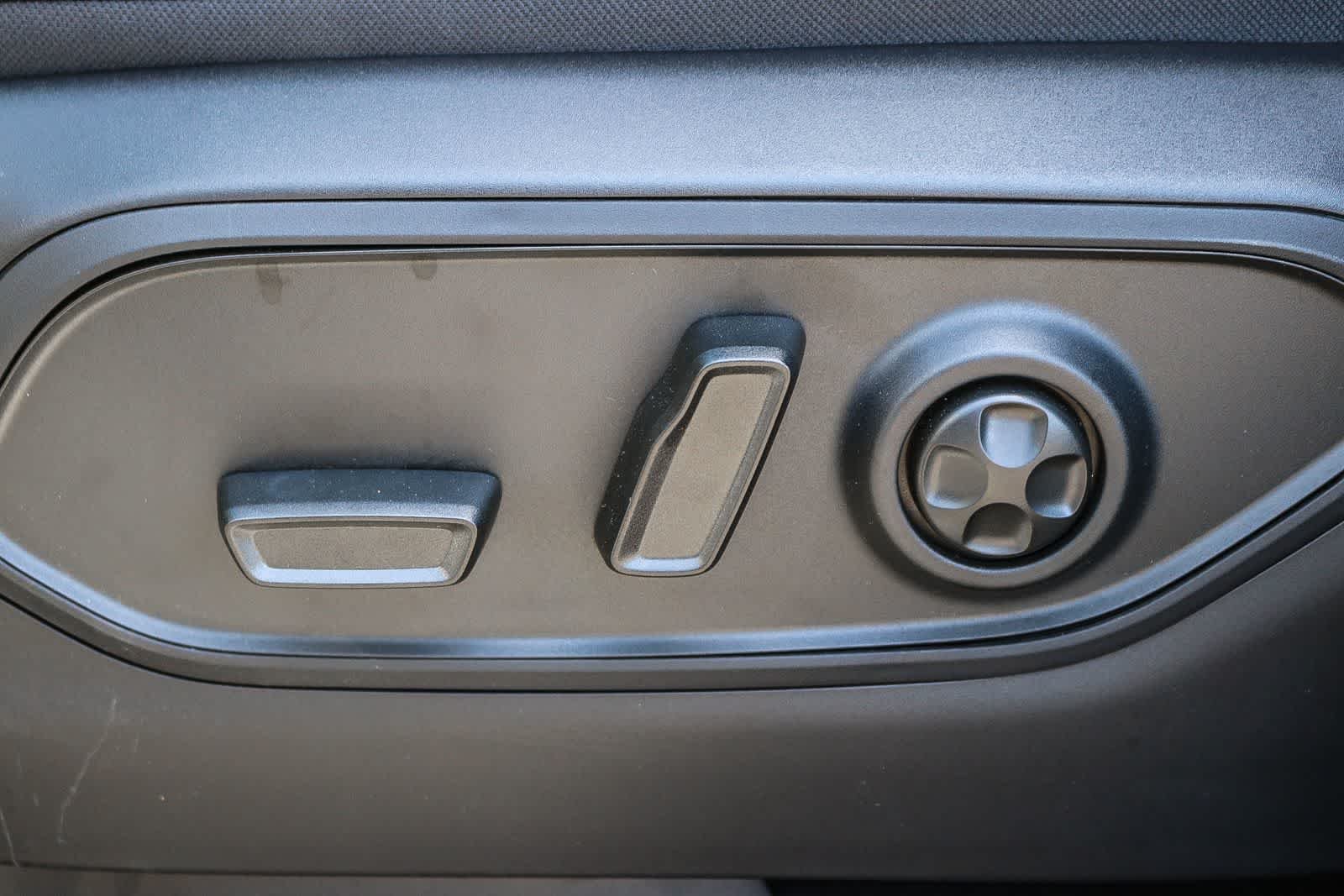New 2026 Silver Zynith Jeep Limited Reserve image 22