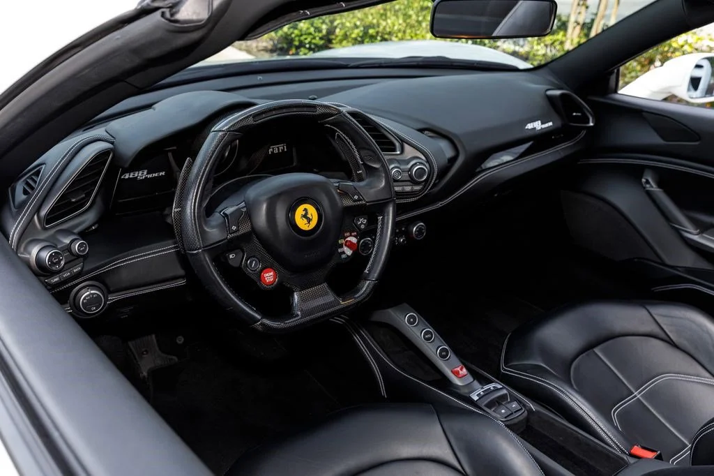 Used 2019 Bianco Avus Ferrari  image 9