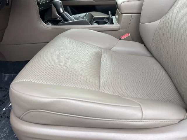 Used 2022  Lexus 460 image 27