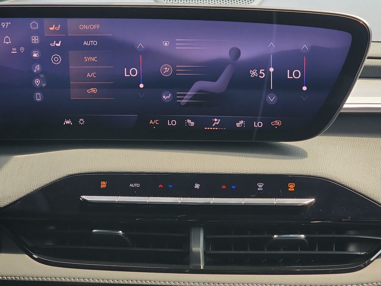 2026 Buick Enclave Preferred - Photo 18