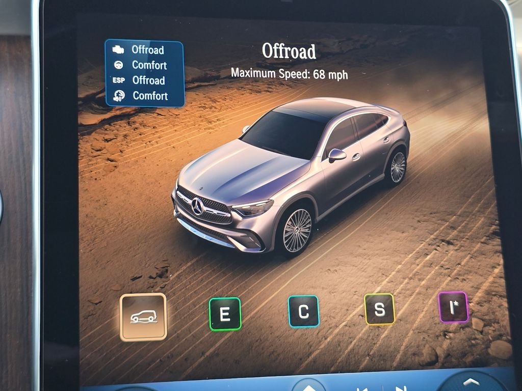 New 2027 MANUFAKTUR Moonlight White Metallic Mercedes-Benz GLC 300 image 11