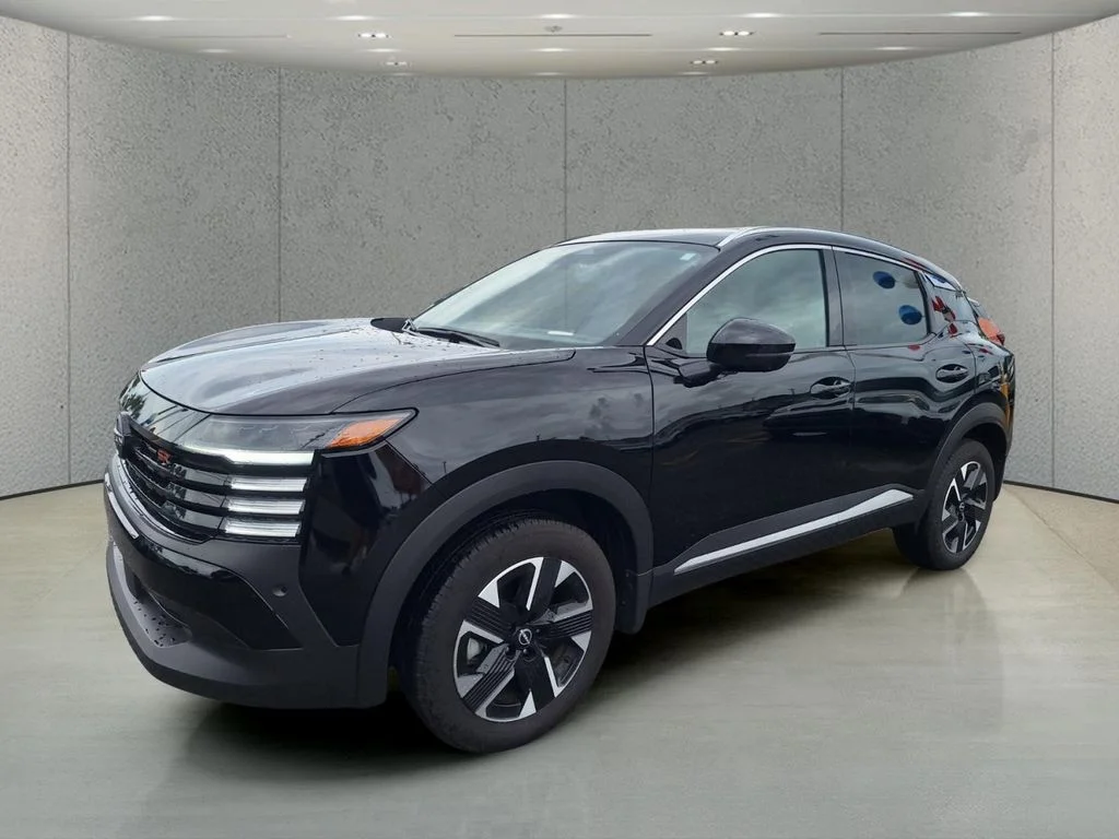 Certified Used 2025 Black Nissan SR image 9
