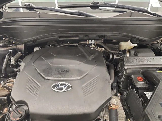 Used 2025 Abyss Black Pearl Hyundai SEL image 36