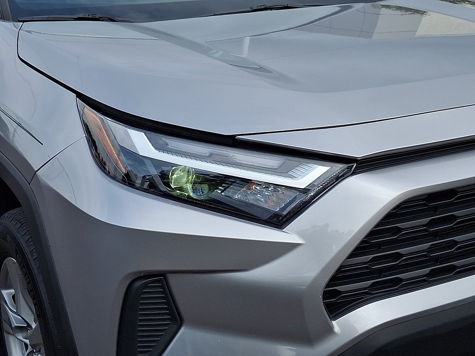 Used 2025 Silver Sky Metallic Toyota Hybrid XLE image 8