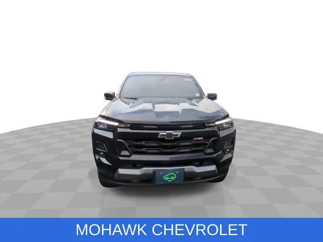 Used 2023 Black Chevrolet Z71 image 3
