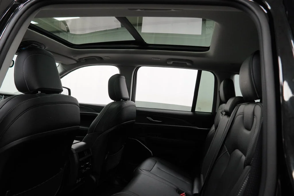 Used 2023 Black Jeep 4xe image 4