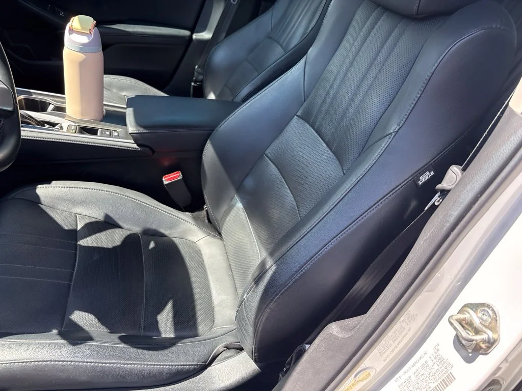 Used 2018 White Honda Touring image 11