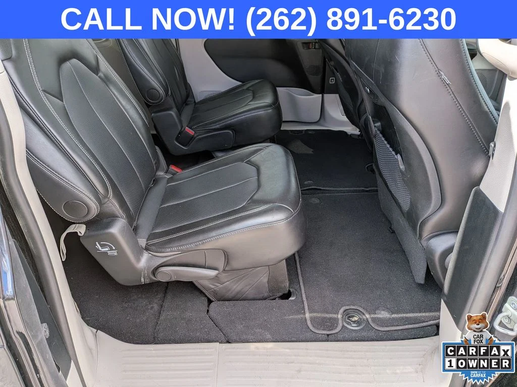 Used 2024 Black Chrysler Touring L image 29