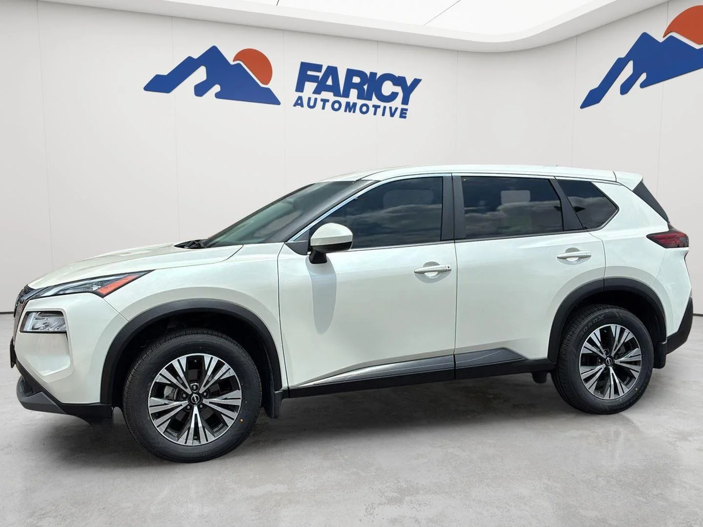 Used 2023 Pearl White Tricoat Nissan SV image 1
